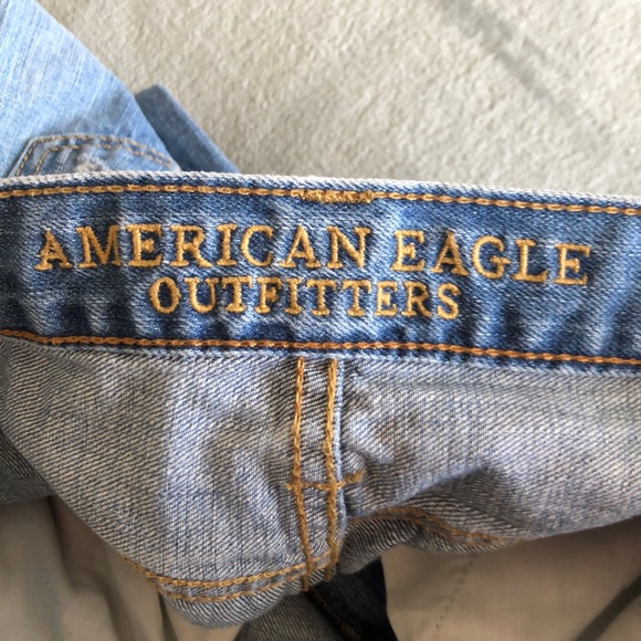 American Eagle Men’s Relaxed Straight Ripped Jeans - Picture 4 of 5